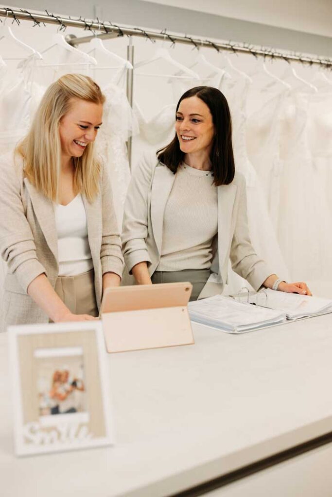 Personal Brand, Fotos,Businessbilder,Businesshooting,Unternehmensbilder,Brautmodengeschaeft,Fotograf,Fotostudio,Emden,Aurich,Leer
