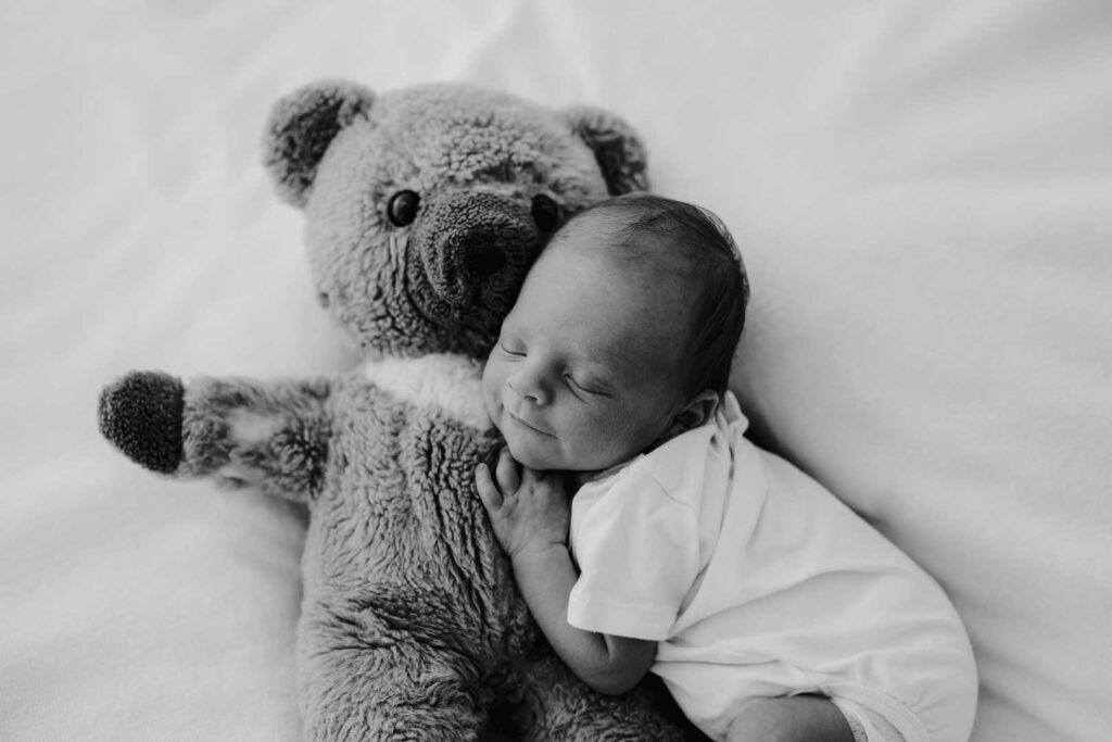 Neugeborenenshooting-Babyfotos-Bilder-Fotostudio-Emden-Aurich-Leer-Familienfotograf