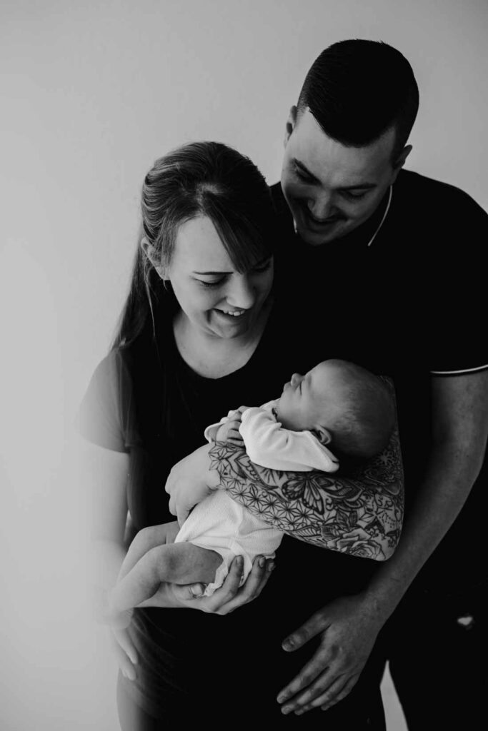 Neugeborenenshooting-Babyshooting-Hebamme-Kreissaal-Leer-Fotoshooting-Tageslichtstudio-Fotograf-Emden-Fotograf-Ostfriesland-Aurich