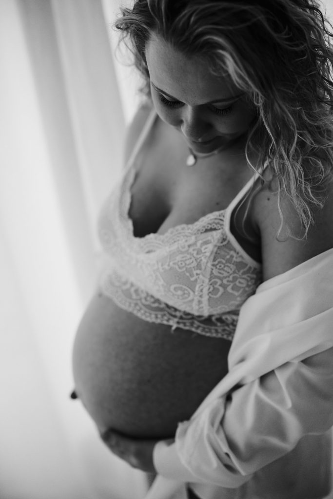 Schwangerschaft-Shooting, Babybauchbilder, Shootingoutfit, Zeitlos & bequem