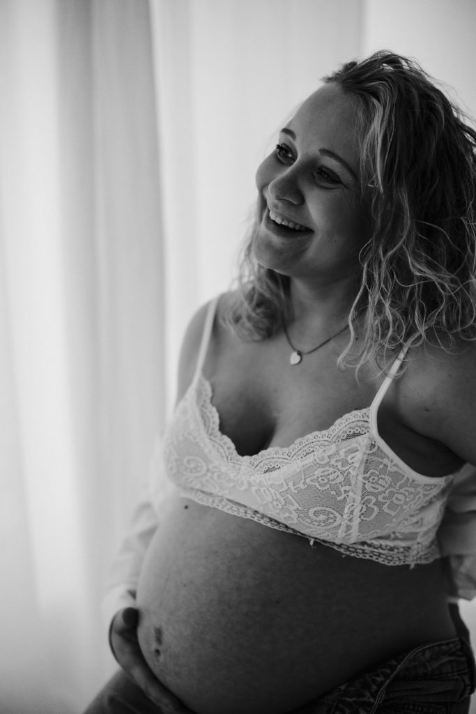 Schwangerschaft-Shooting, Babybauchbilder, Shootingoutfit, Zeitlos & bequem